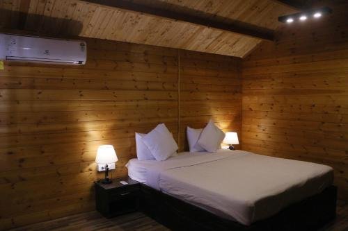 Фото Anantra Sea View Resort