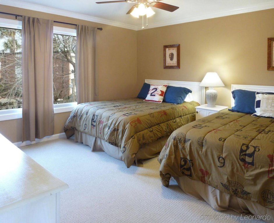 Фото The Oceanfront Litchfield Inn