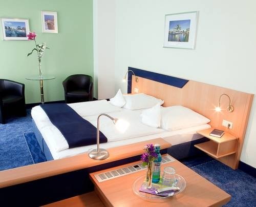 Фото Hotel Hanseport Hamburg