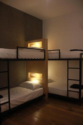 Фото The 80's Guesthouse - Hostel