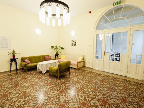 Фото Guest Rest Studio Apartments