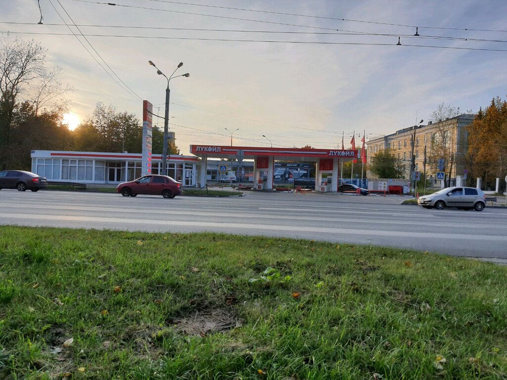 Gas station Lukoil, Nizhny Novgorod, photo