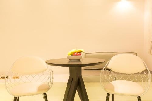 Фото Oia Suites Hotel