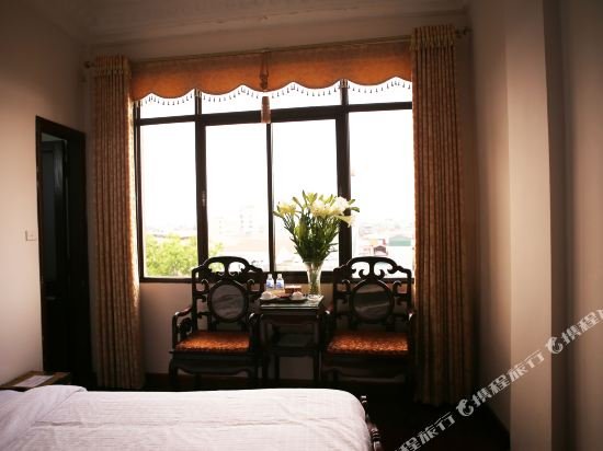 Фото Hanoi Little Town Hotel