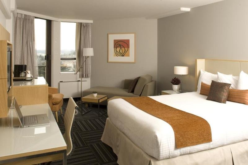 Фото Coast Bastion Hotel