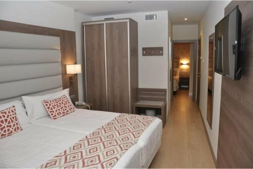 Гостиница Hotel Selu в Кордове
