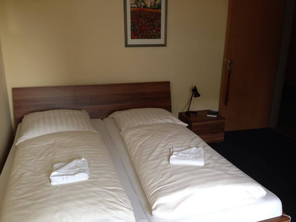 Фото Hotel Goldener Hahn