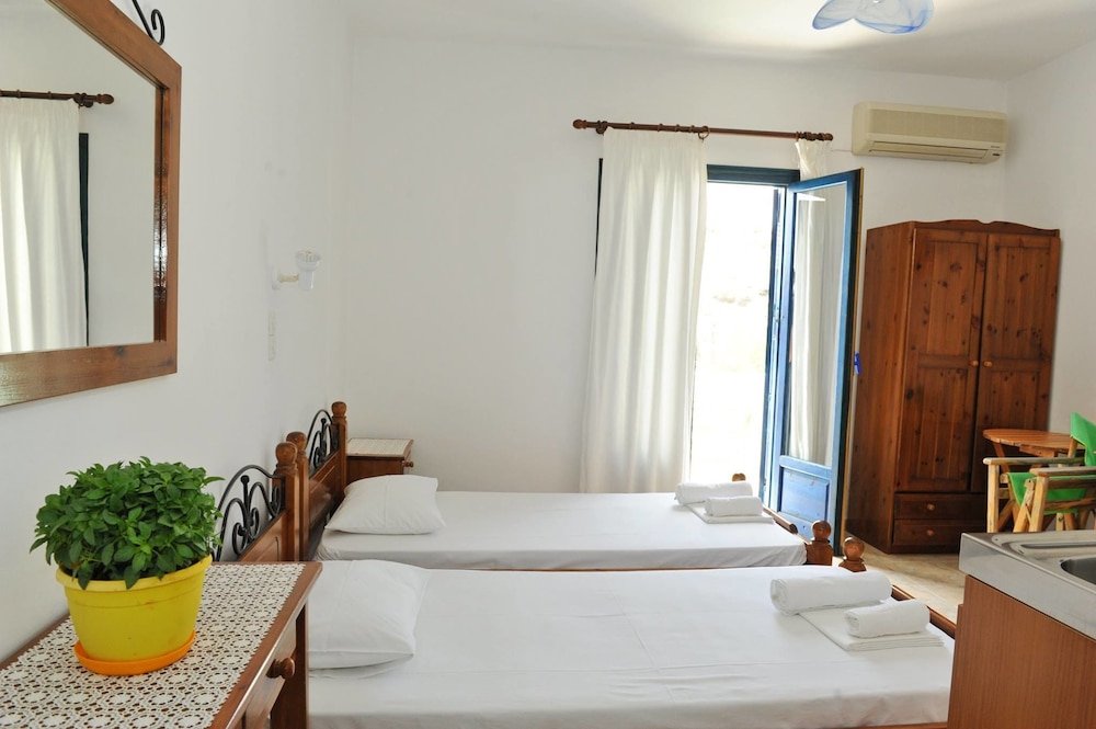 Фото Morfeas Hotel