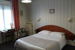 Hôtel Moderne (Normandie, Departеment Eure, Gisors, Rue Mordret), hotel