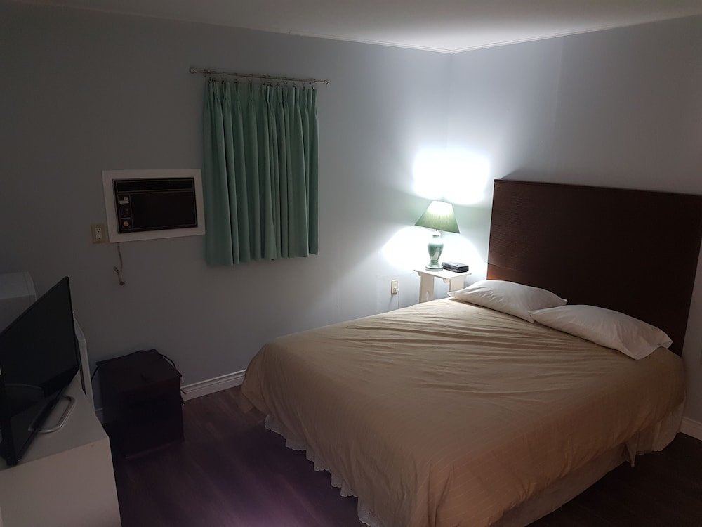 Фото Pine cone Motel