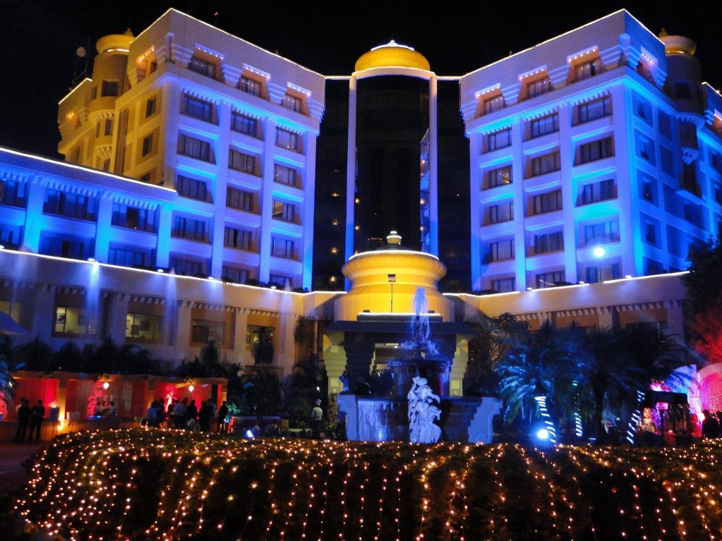 Фото отеля 1