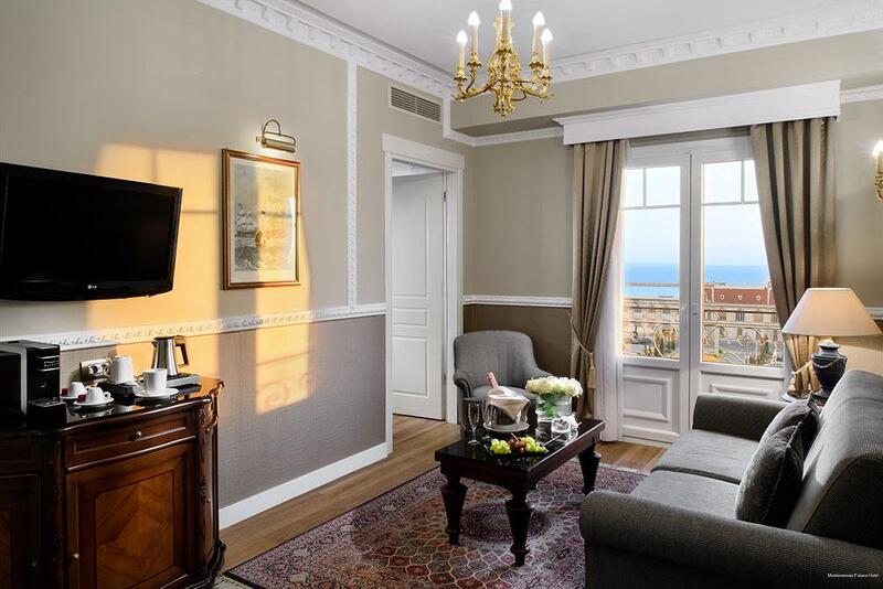 Фото Mediterranean Palace Hotel