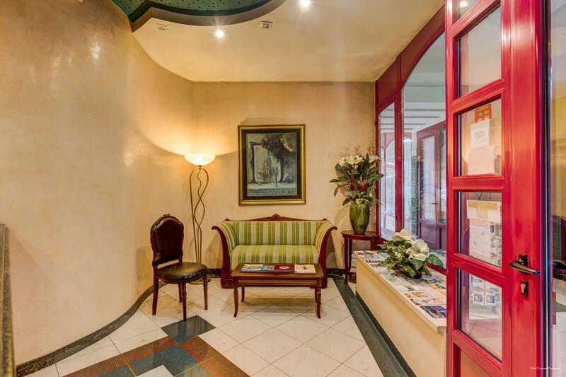 Фото Hotel Eminent Podgorica