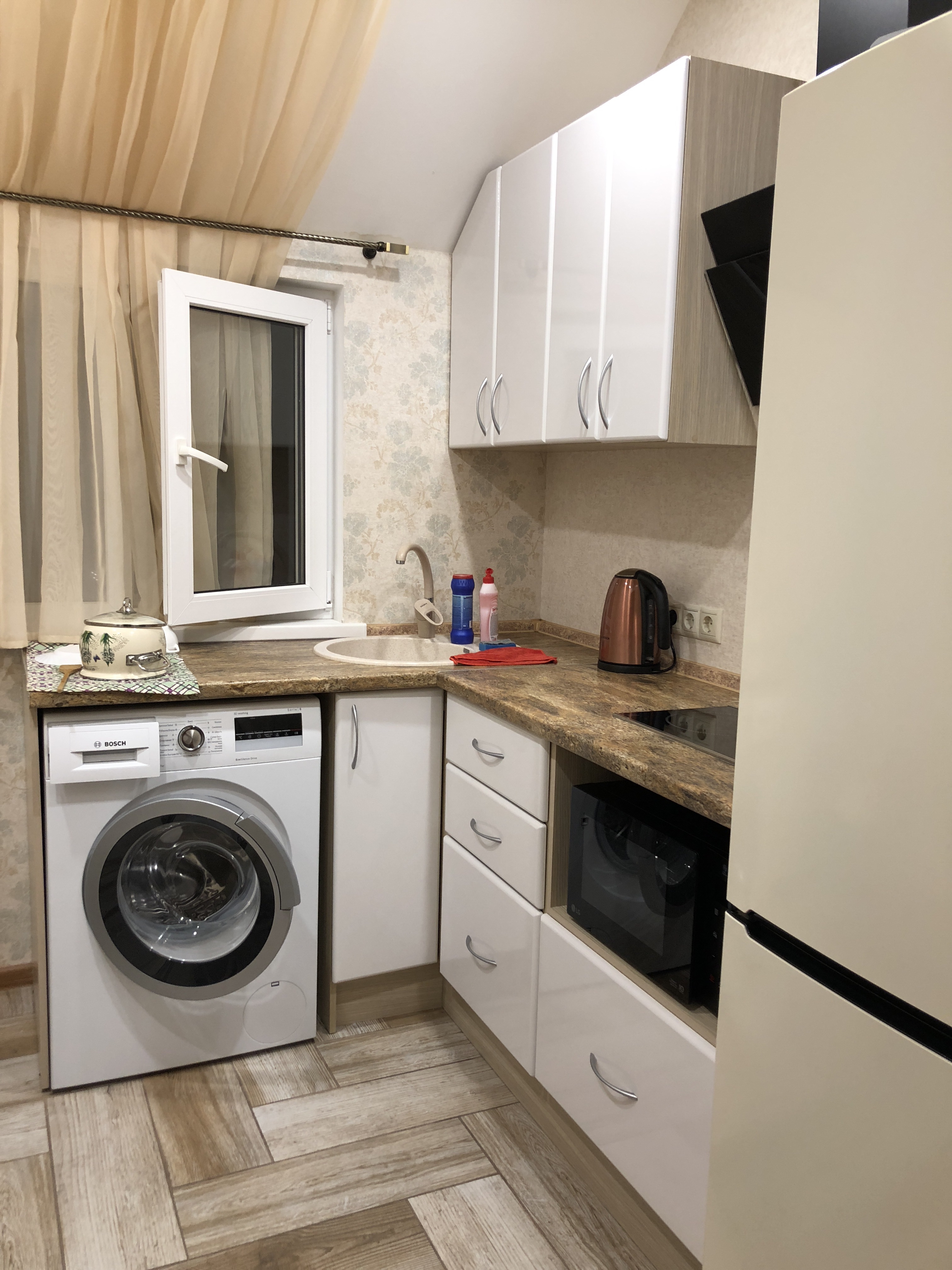 Фото Three Seasons