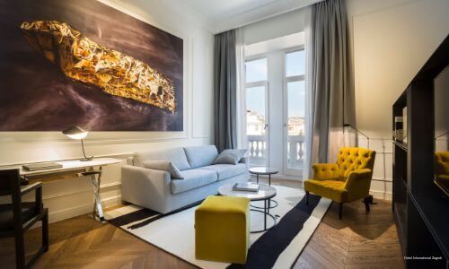 Фото International Hotel