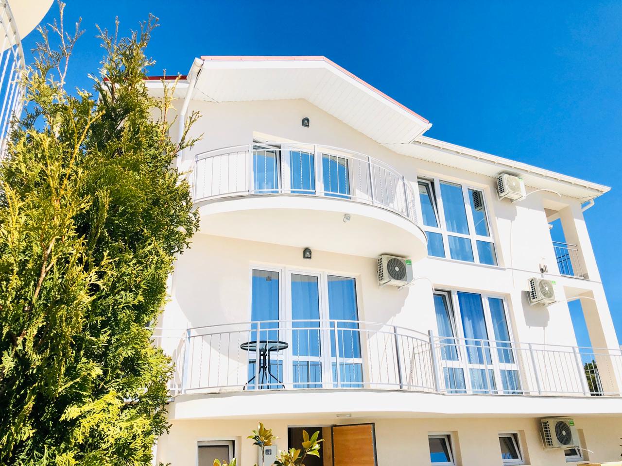 Фото The Sofi Family House