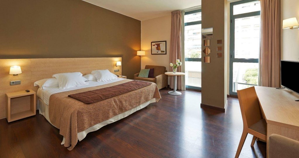 Фото Exe Barcelona Gate