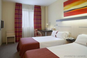 Гостиница Holiday Inn Express Pamplona, an Ihg Hotel