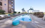 255 Grand (South Grand Avenue, 255), agencia inmobiliaria