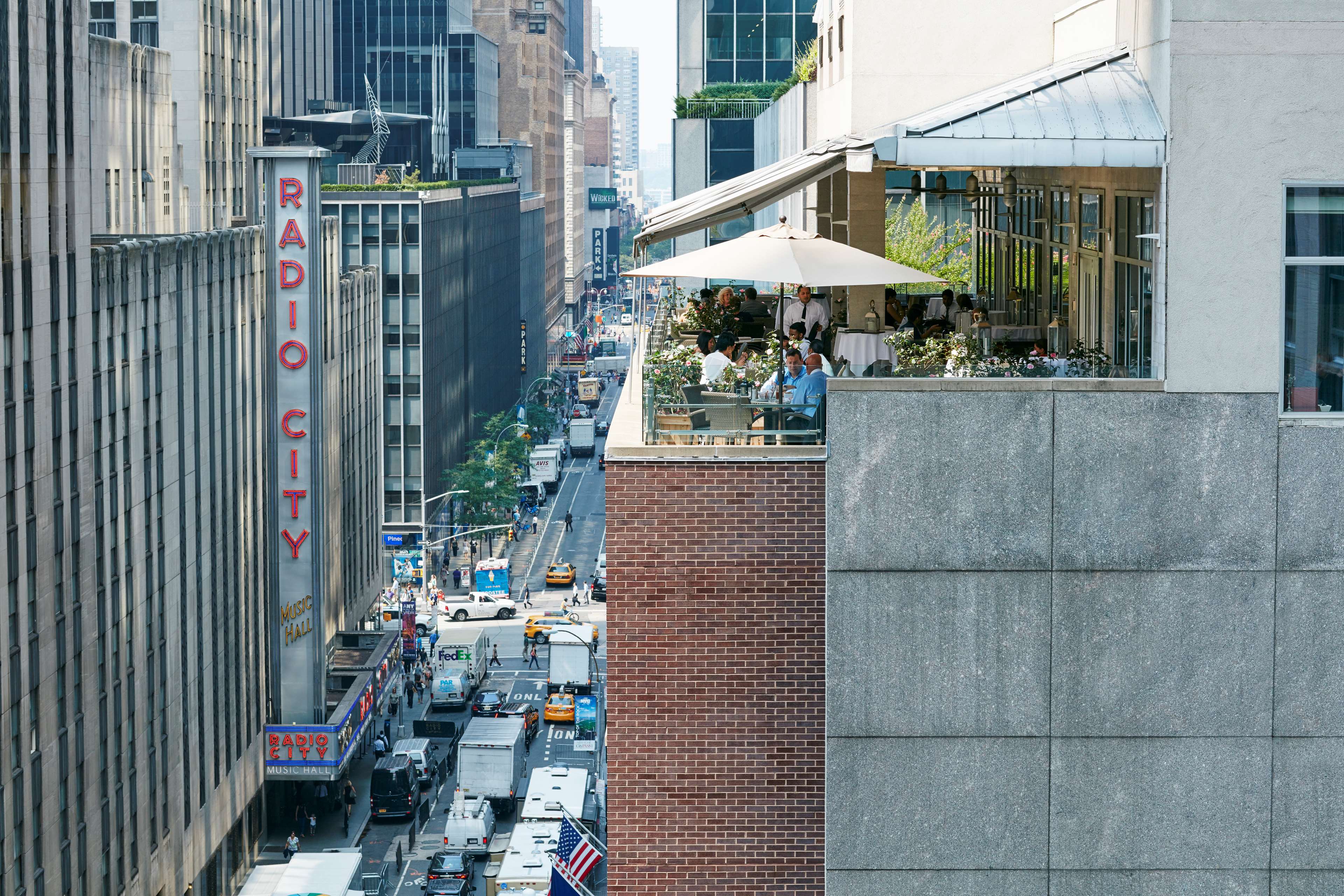 Фото DoubleTree by Hilton New York Midtown Fifth Ave