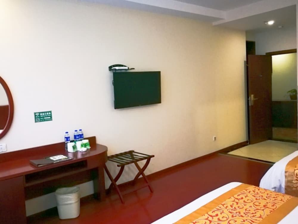 Фото GreenTree Inn JiangSu NanJing South Railway Station South Square Express Hotel