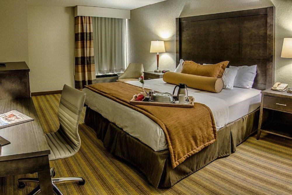 Фото Ramada by Wyndham Rochester Mayo Clinic Area