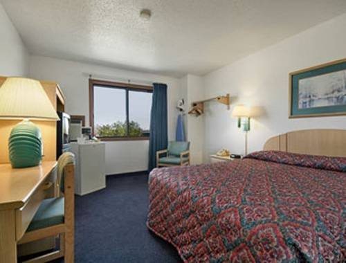 Фото Super 8 by Wyndham Muncie/Ball St. College Area