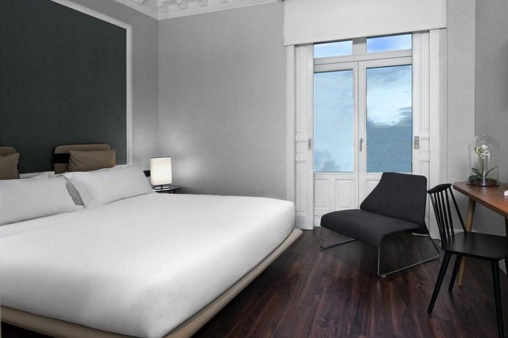 Фото One Shot Luchana 22