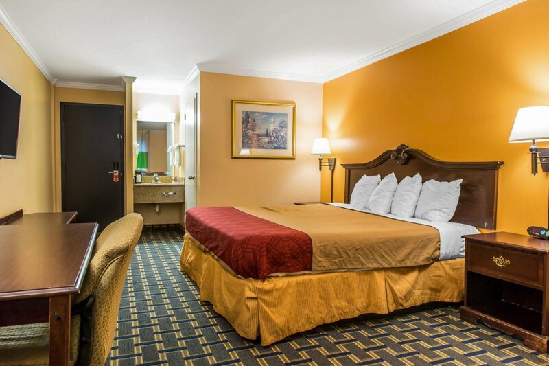 Гостиница Econo Lodge Milldale - Southington