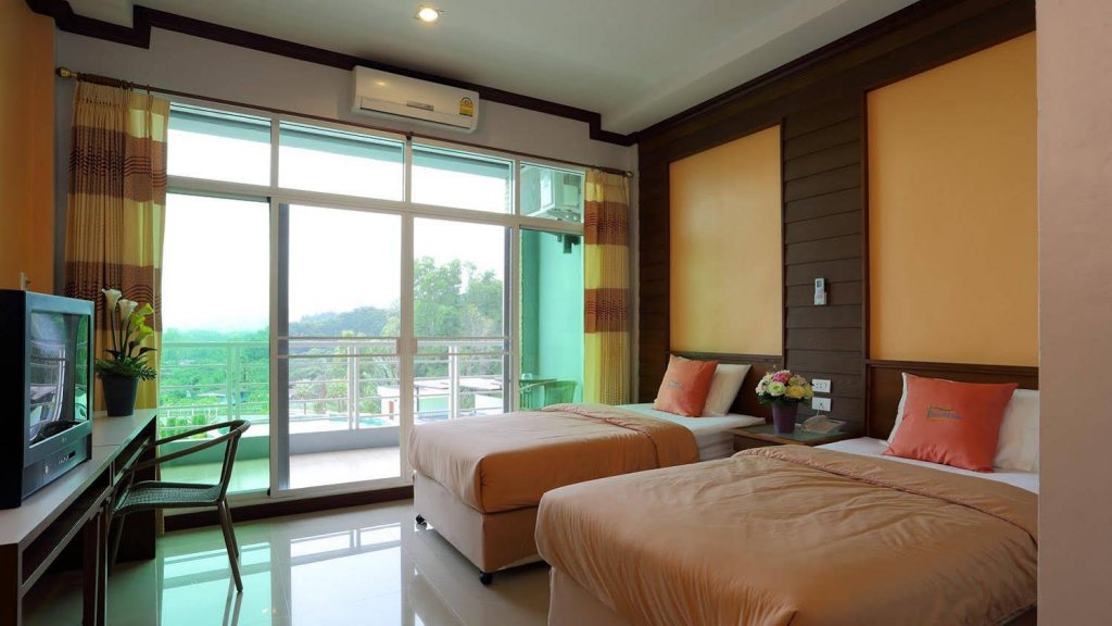 Фото Breeze Hill Hotel