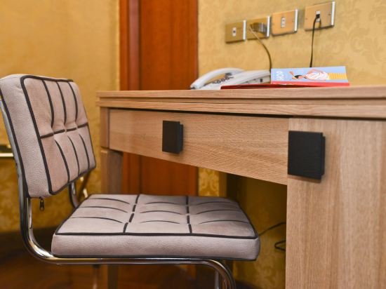 Фото Royal Court Hotel