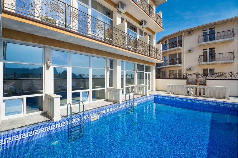 Фото Белый лев