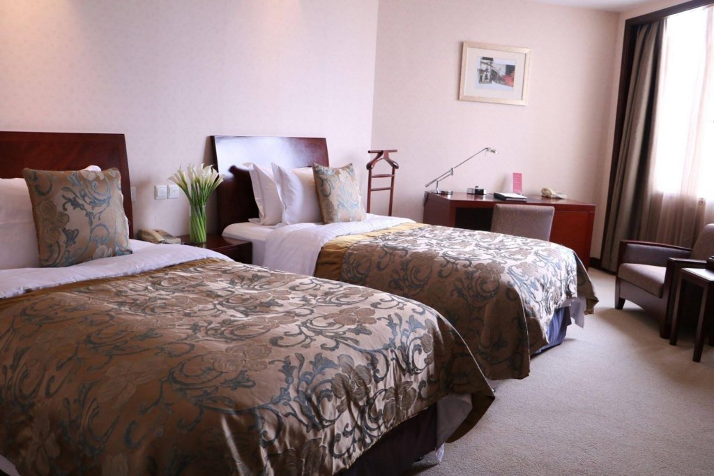 Фото Baolong Hotel Shanghai