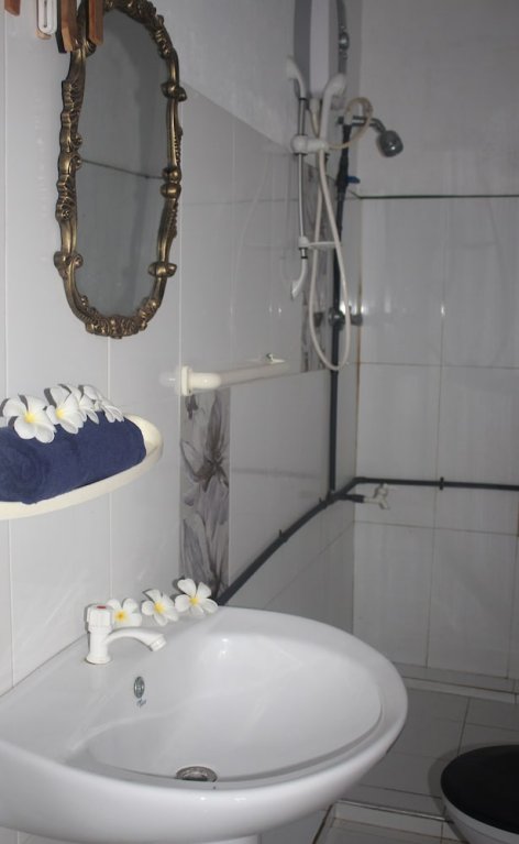 Фото Catamaran Beach Home and Restaurant