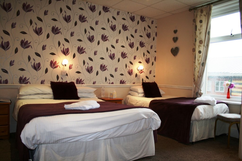 Фото The Blenheim Mount Hotel