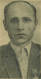 Герою Советского Союза Алексею Павловичу Татарникову (Krasnoarmeyskaya ulitsa, 41), memorial plaque, foundation stone