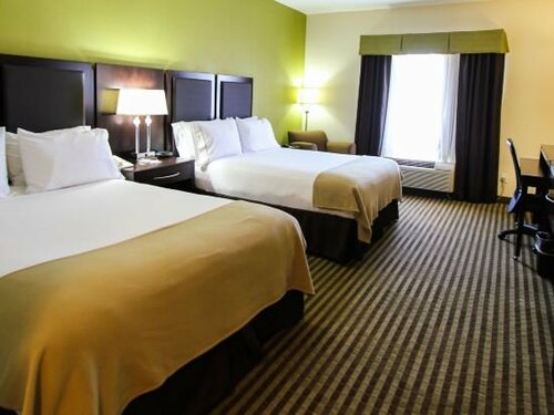 Гостиница Holiday Inn Express Hotel and Suites Nacogdoches, an Ihg Hotel в Лафкине