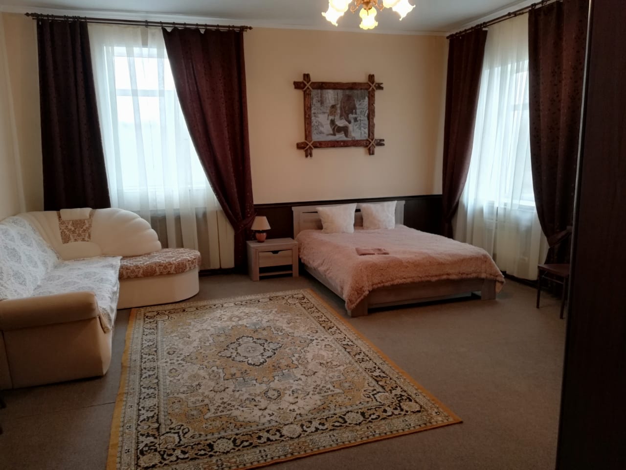 Фото отеля 1