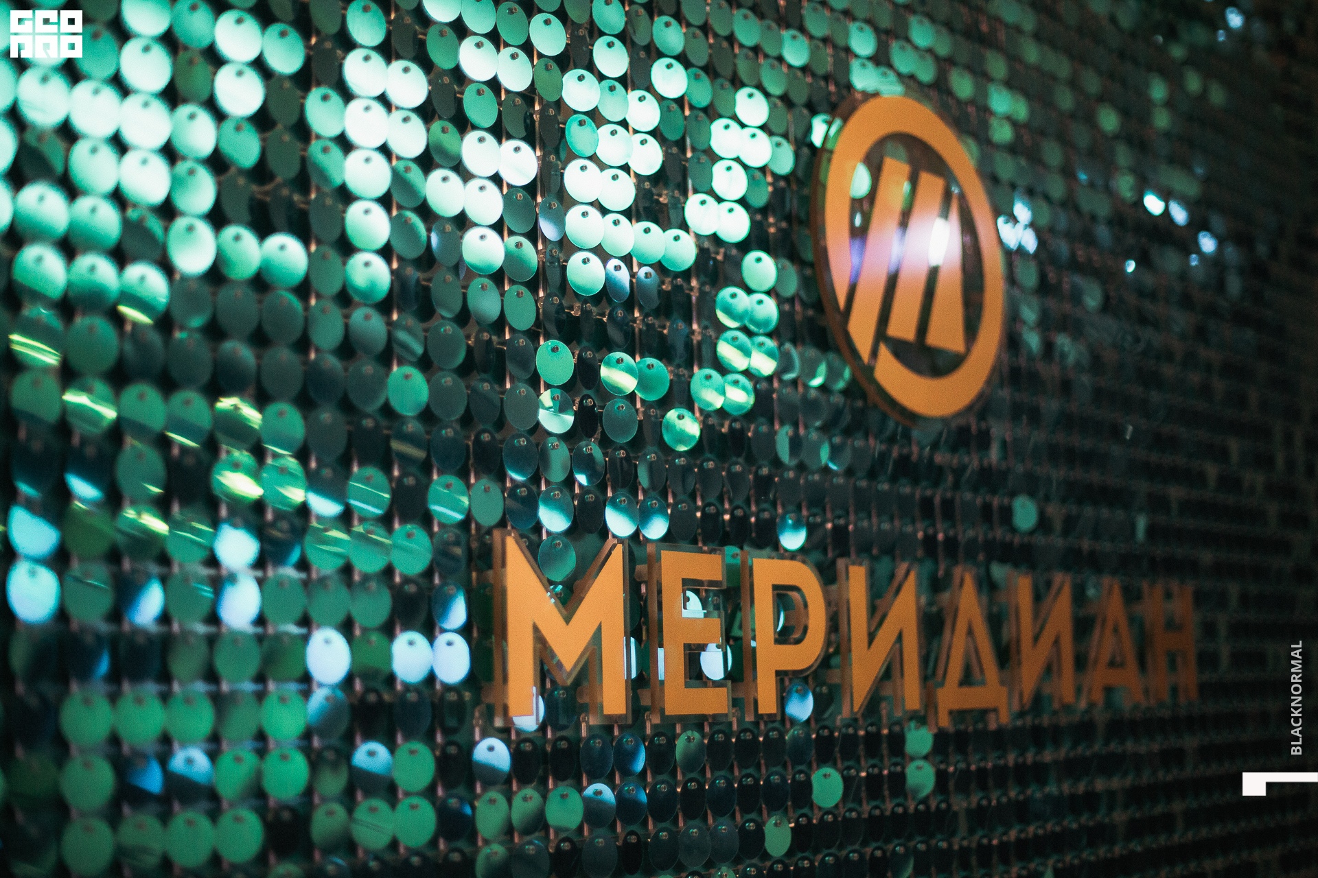 М-Клуб" отеля "Меридиан" - Бары, Живая музыка, Европейская кухня, Рестораны, Япо