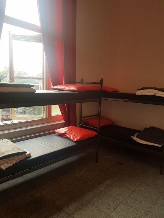 Фото The Studenthostel Utrecht
