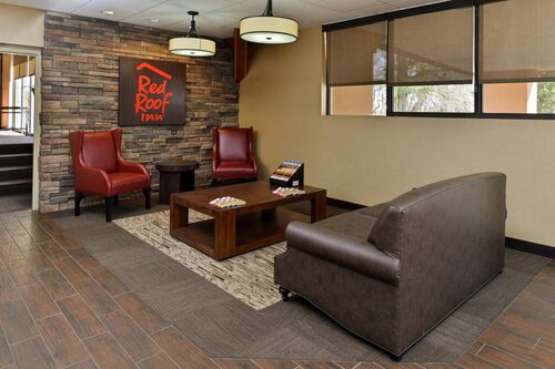 Гостиница Red Roof Inn & Suites Newark - University в Ньюарке