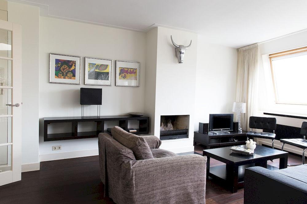 Фото Dulac Mansion With Parking