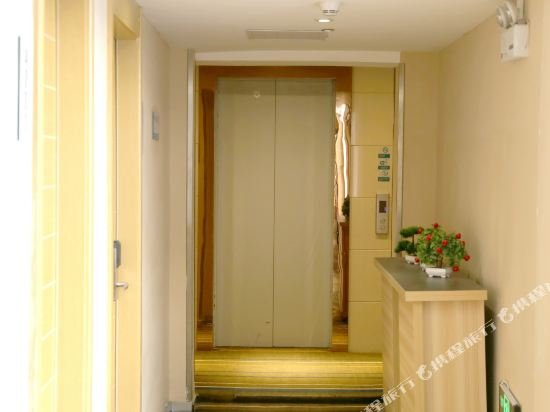 Фото City Comfort Inn Wuhan Huanghelou Pengliuyang Road