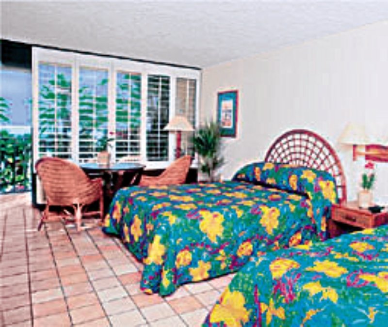 Фото Days Inn by Wyndham Panama City Beach/Ocean Front