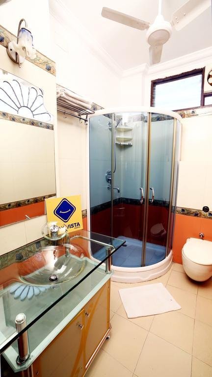 Фото Hotal Devraj Niwas on Lake Pichola Udaipur