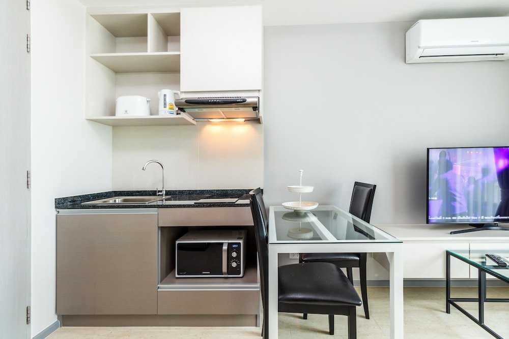 Фото 6th Avenue Surin Beach