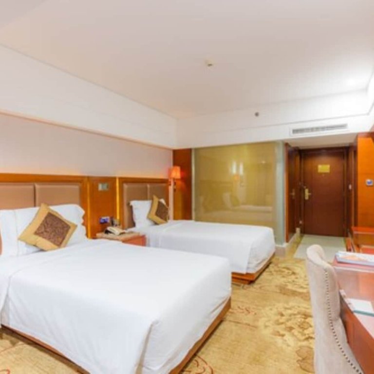 Фото Zhuhai Guotai Hotel