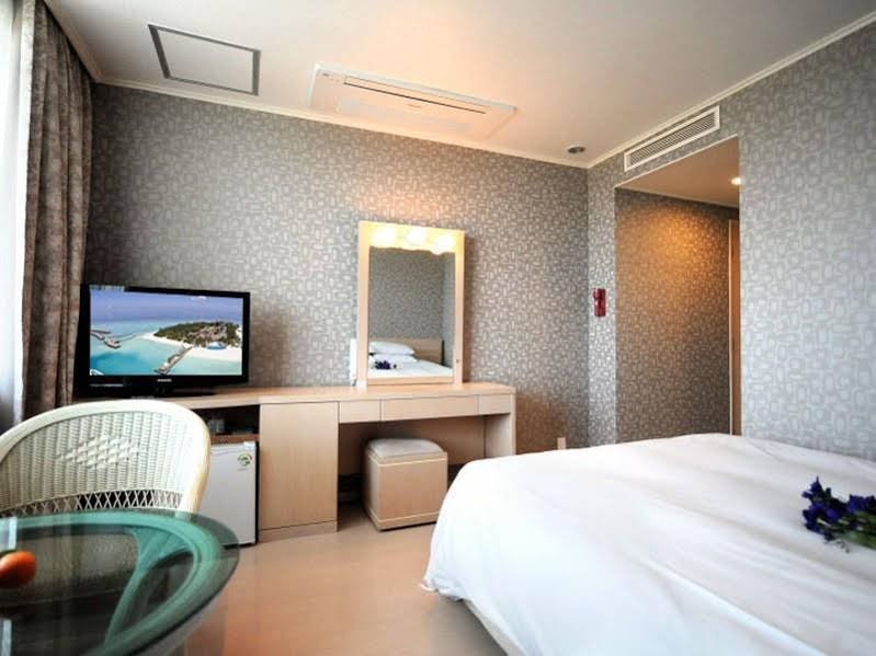 Фото Bloom Hotel