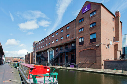 Гостиница Premier Inn Birmingham City Centre Broad Street в Бирмингеме