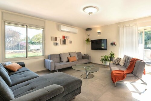 Гостиница Bar-On Vacation Resort - Health, Nature, Culture, Tours & Tastes in the Village в Нагарии